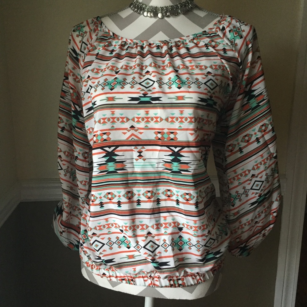 🍁LAST CHANCE!Aztec quarter sleeve shirt